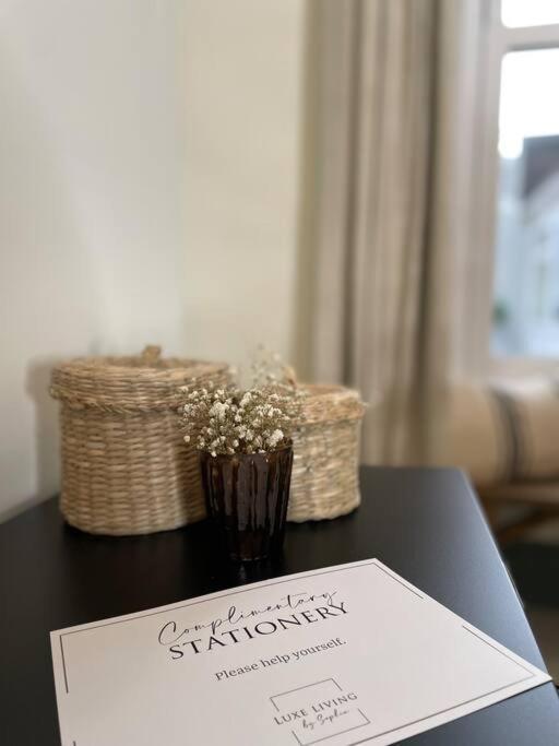 New Luxury For 2024 - Central Plymouth House - Sleeps 10 - Access To Plymouth Town - Close To The Barbican - Pets Welcome - Parking Available - By Luxe Living By Sophia 외부 사진