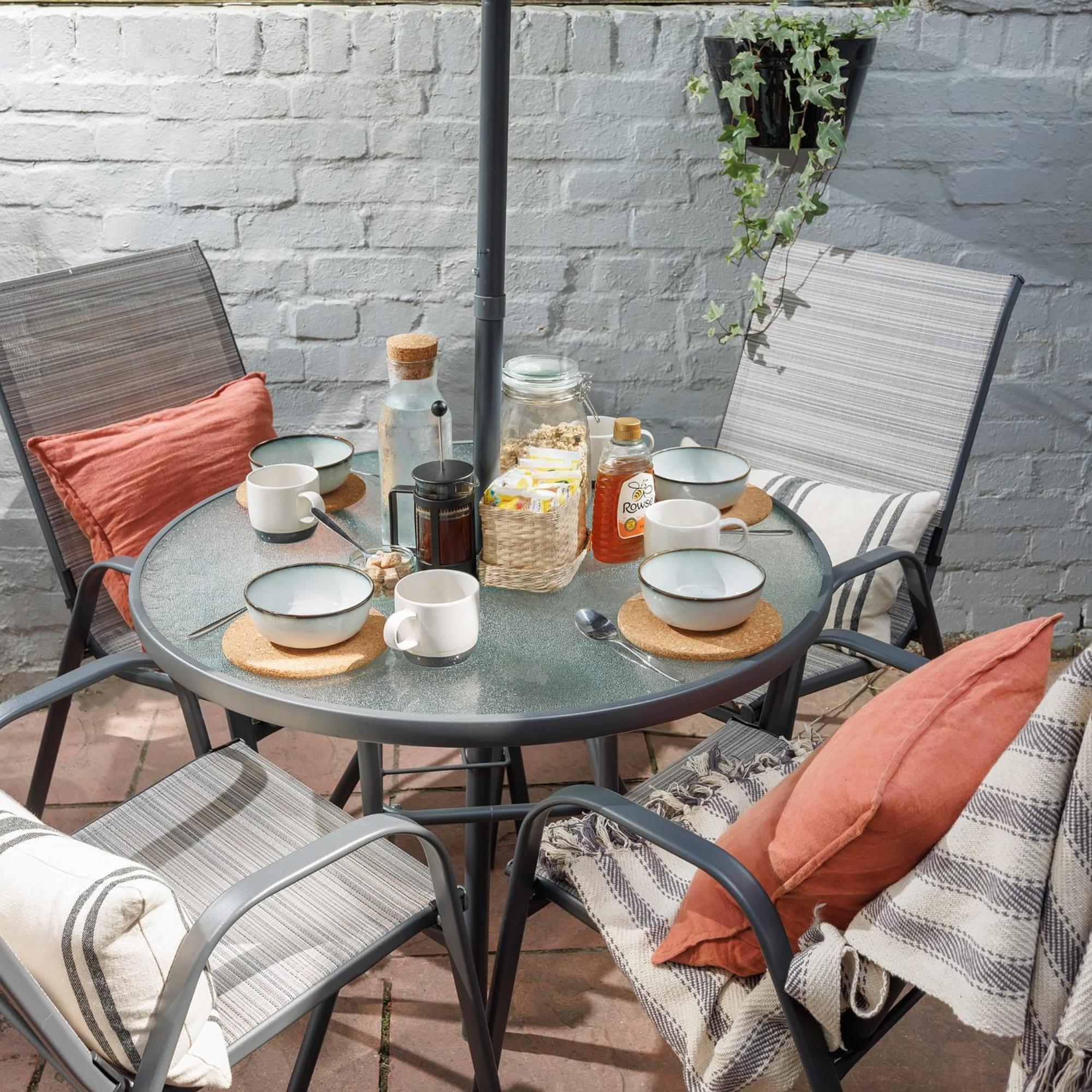 New Luxury For 2024 - Central Plymouth House - Sleeps 10 - Access To Plymouth Town - Close To The Barbican - Pets Welcome - Parking Available - By Luxe Living By Sophia 외부 사진